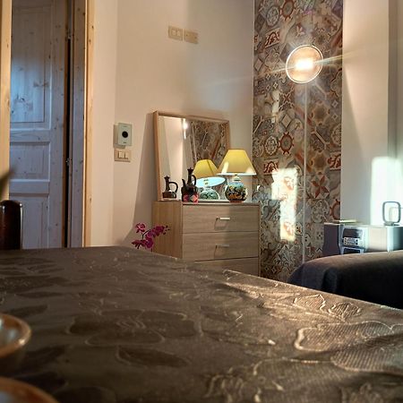 Villa Marysa Studio Apartment 지아르디니낙소스 외부 사진
